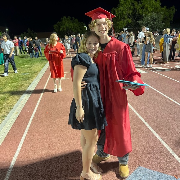 Meet your Posher, Lindsey - Picture 3 of 4